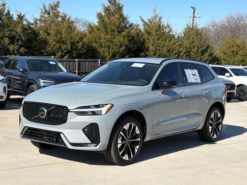 Vapour Grey 2026 Volvo XC60 B5 Plus