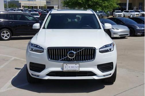 2021 Volvo XC90 T6 Momentum