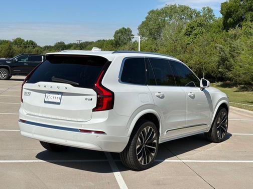 Crystal White 2026 Volvo XC90 B6 Plus 7-Seater