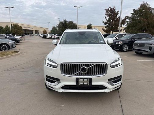 2024 Volvo XC90 Recharge Plug-In Hybrid T8 Plus Bright Theme 7 Passenger