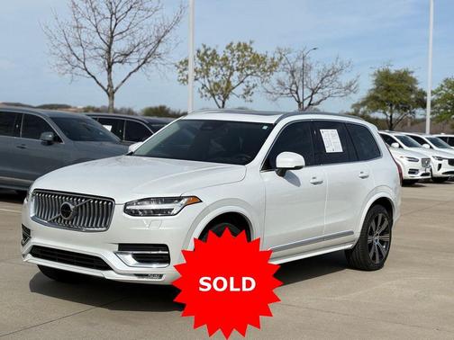 Crystal White Metallic 2024 Volvo XC90 Plus AWD