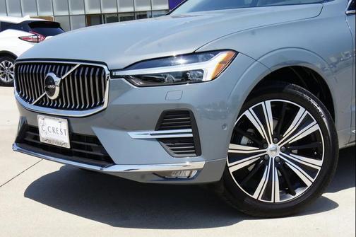 2023 Volvo XC60 B5 Plus Bright Theme