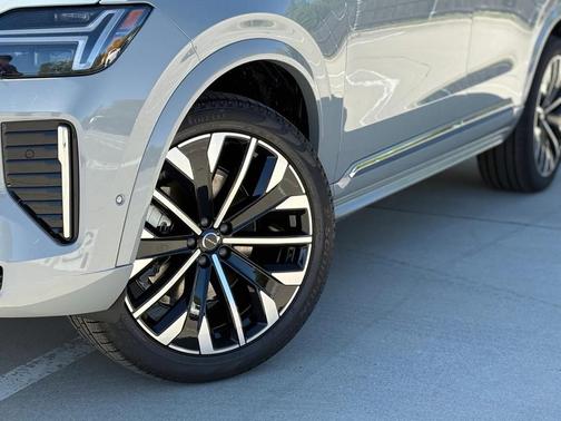 2026 Volvo XC90 B6 Ultra 7-Seater