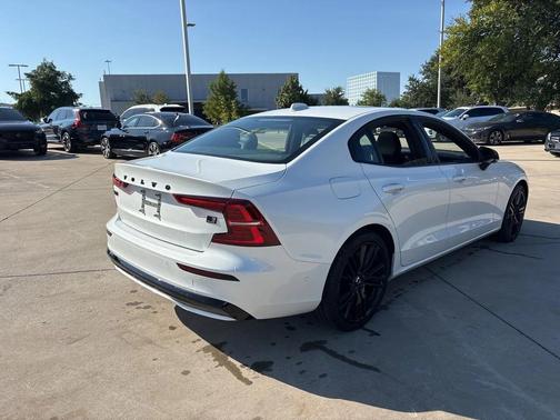 2024 Volvo S60 Recharge Plug-In Hybrid T8 Plus Black Edition