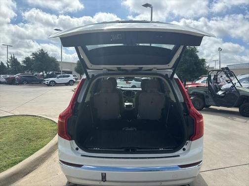 2022 Volvo XC90 Recharge Plug-In Hybrid T8 Inscription 6 Passenger