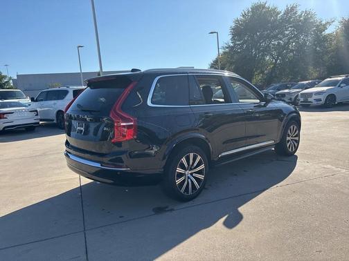 2025 Volvo XC90 B6 Plus 7-Seater