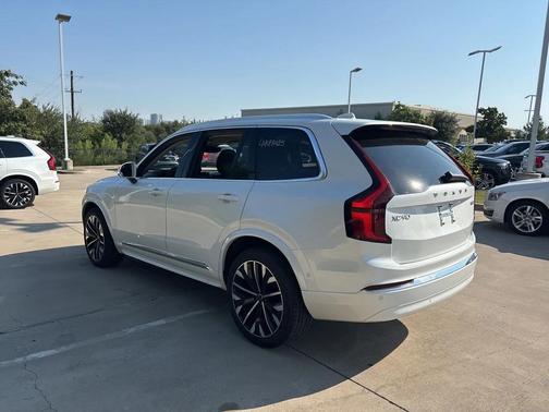 2025 Volvo XC90 B6 Plus 7-Seater