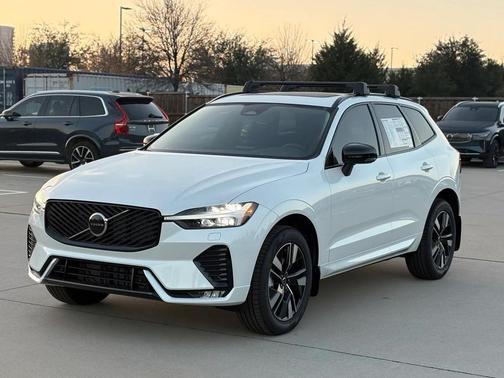 2026 Volvo XC60 B5 Core