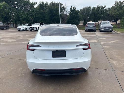 Pearl White Multi-Coat 2024 Tesla Model 3 Long Range