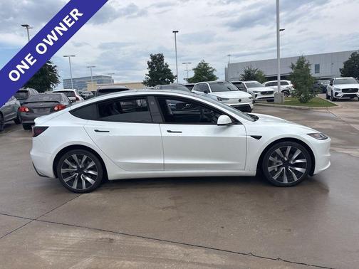 Pearl White Multi-Coat 2024 Tesla Model 3 Long Range