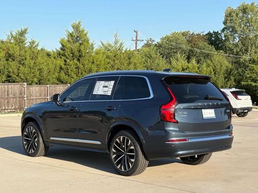 2026 Volvo XC90 B5 Core