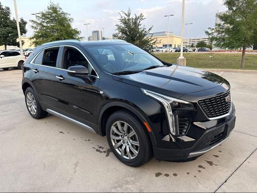Stellar Black Metallic 2023 Cadillac XT4 Premium Luxury