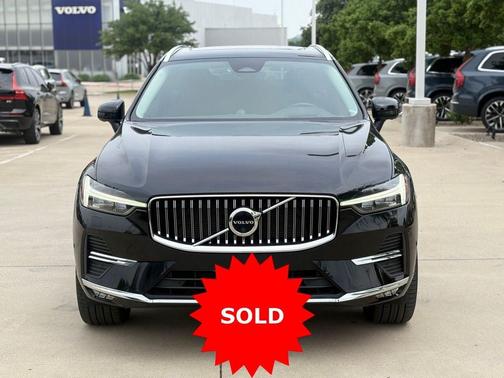 Onyx Black Metallic 2023 Volvo XC60 B5 Ultimate Bright Theme