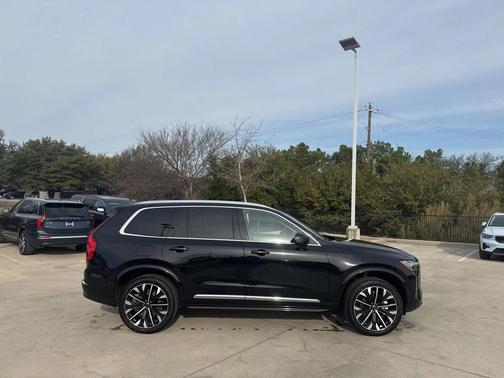 2025 Volvo XC90 B6 Plus 7-Seater