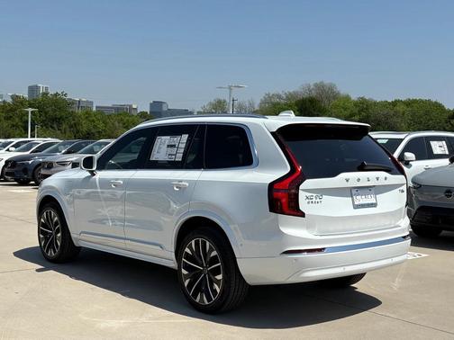 2025 Volvo XC90 Plug-In Hybrid T8 (2025.5) Plus 7-Seater