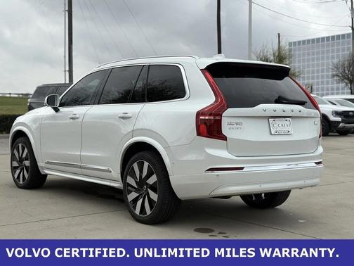 2024 Volvo XC90 Recharge Plug-In Hybrid T8 Plus Bright Theme 7 Passenger