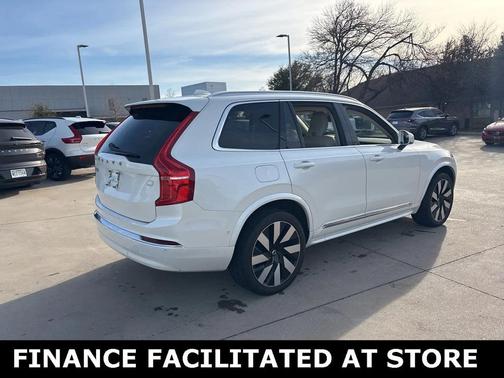 2024 Volvo XC90 Recharge Plug-In Hybrid T8 Plus Bright Theme 7 Passenger