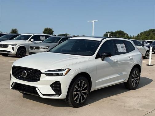 2025 Volvo XC60 B5 Plus