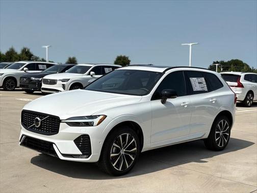 2025 Volvo XC60 B5 Plus