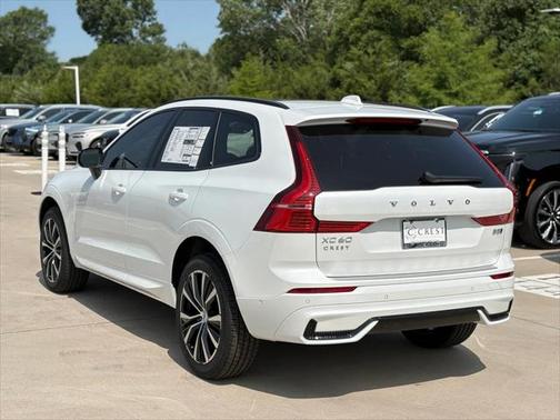 2025 Volvo XC60 B5 Plus