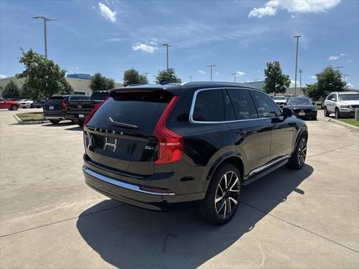 2024 Volvo XC90 B6 Plus Bright Theme
