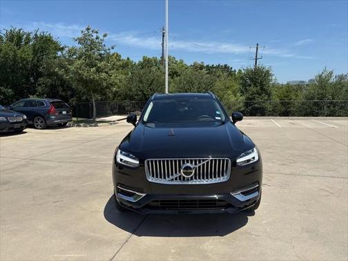 2024 Volvo XC90 B6 Plus Bright Theme