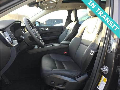 2025 Volvo XC60 B5 AWD