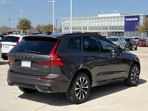 2025 Volvo XC60 B5 AWD