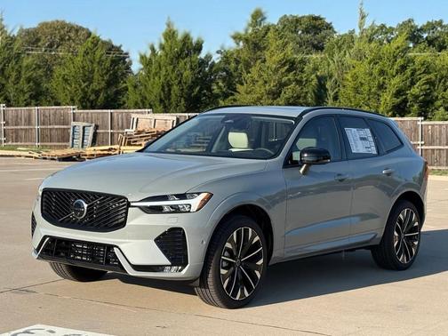 2026 Volvo XC60 B5 Ultra