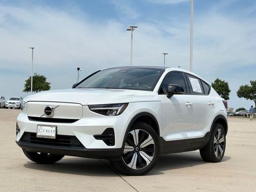 Crystal White Metallic 2023 Volvo C40 Recharge Pure Electric Twin AWD