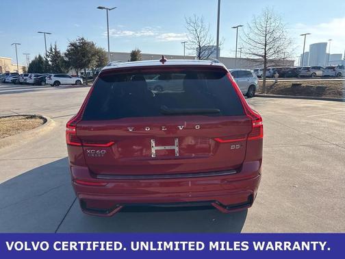 2023 Volvo XC60 B5 Plus Dark Theme