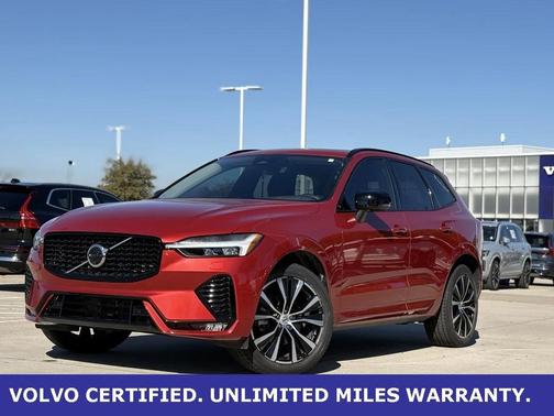 2023 Volvo XC60 B5 Plus Dark Theme