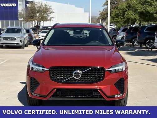 2023 Volvo XC60 B5 Plus Dark Theme