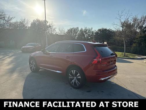 2023 Volvo XC60 B5 Ultimate Bright Theme