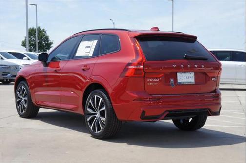2025 Volvo XC60 B5 Plus