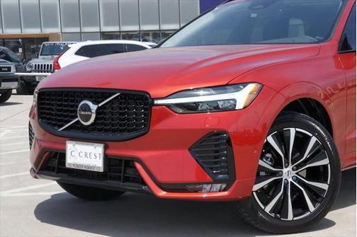 2025 Volvo XC60 B5 Plus
