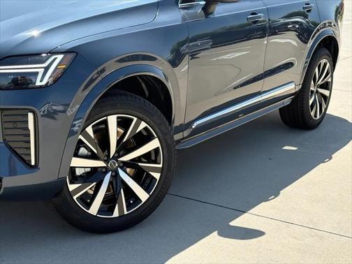 2025 Volvo XC90 B5 (2025.5) Core