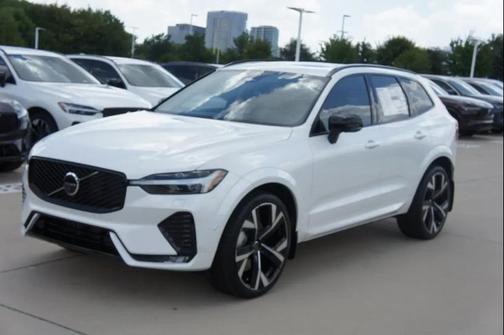 2026 Volvo XC60 B5 Ultra