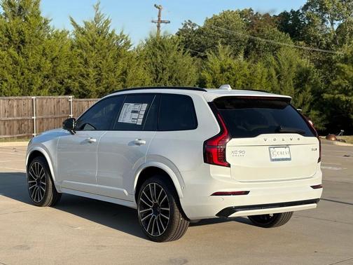 2026 Volvo XC90 B6 Ultra Dark Theme 7-Seater
