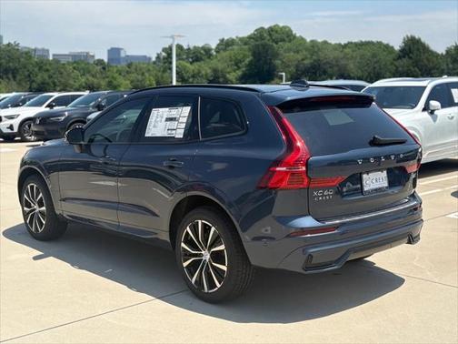 2025 Volvo XC60 B5 Ultra