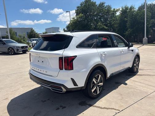 Glacial White Pearl 2022 Kia Sorento S
