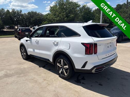Glacial White Pearl 2022 Kia Sorento S
