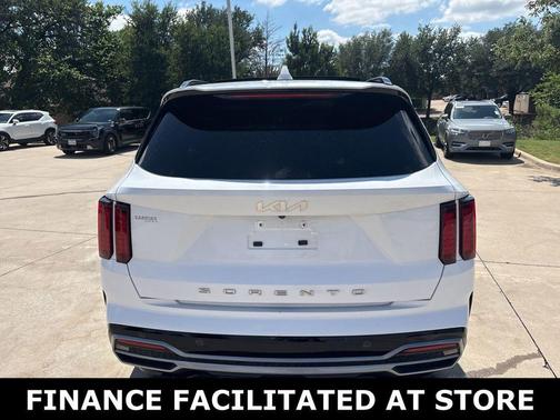 Glacial White Pearl 2022 Kia Sorento S