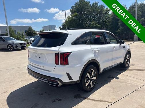 Glacial White Pearl 2022 Kia Sorento S