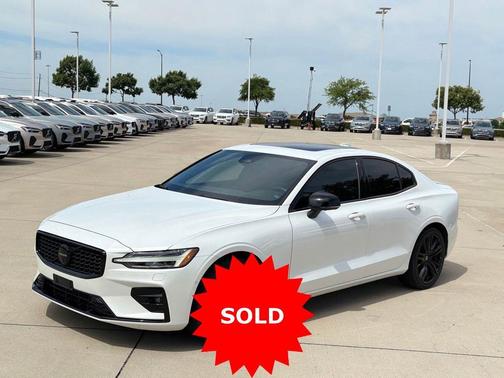 Crystal White Metallic 2024 Volvo S60 B5 Plus Black Edition