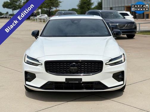 Crystal White Metallic 2024 Volvo S60 B5 Plus Black Edition