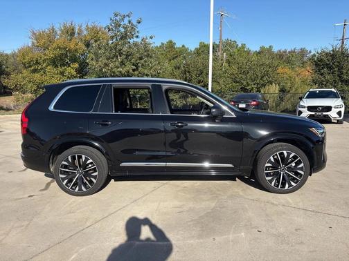 2025 Volvo XC90 B6 Plus 7-Seater