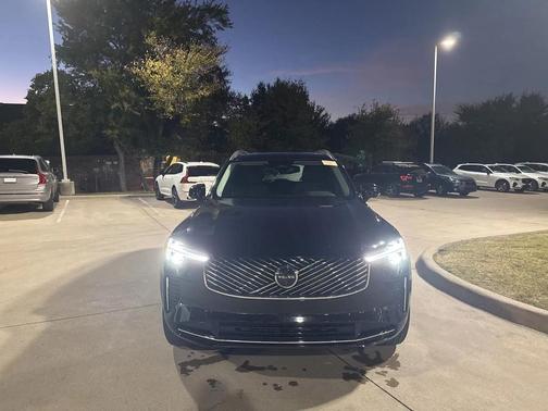 2025 Volvo XC90 B6 Plus 7-Seater