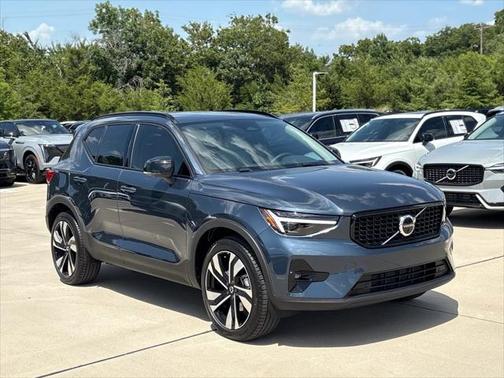 2026 Volvo XC40 B5 Ultra
