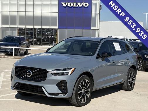 2023 Volvo XC60 B5 Plus Dark Theme